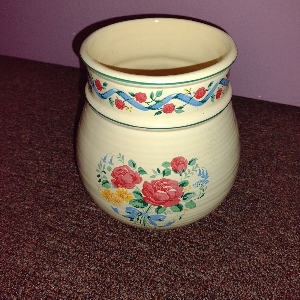Utensil holder or vase